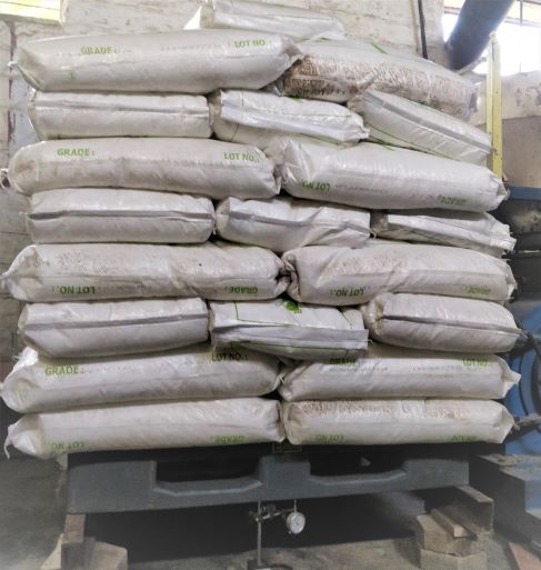 Four Way Restricted Entry Pallet with Steel Reinforcement for Drive In Racks